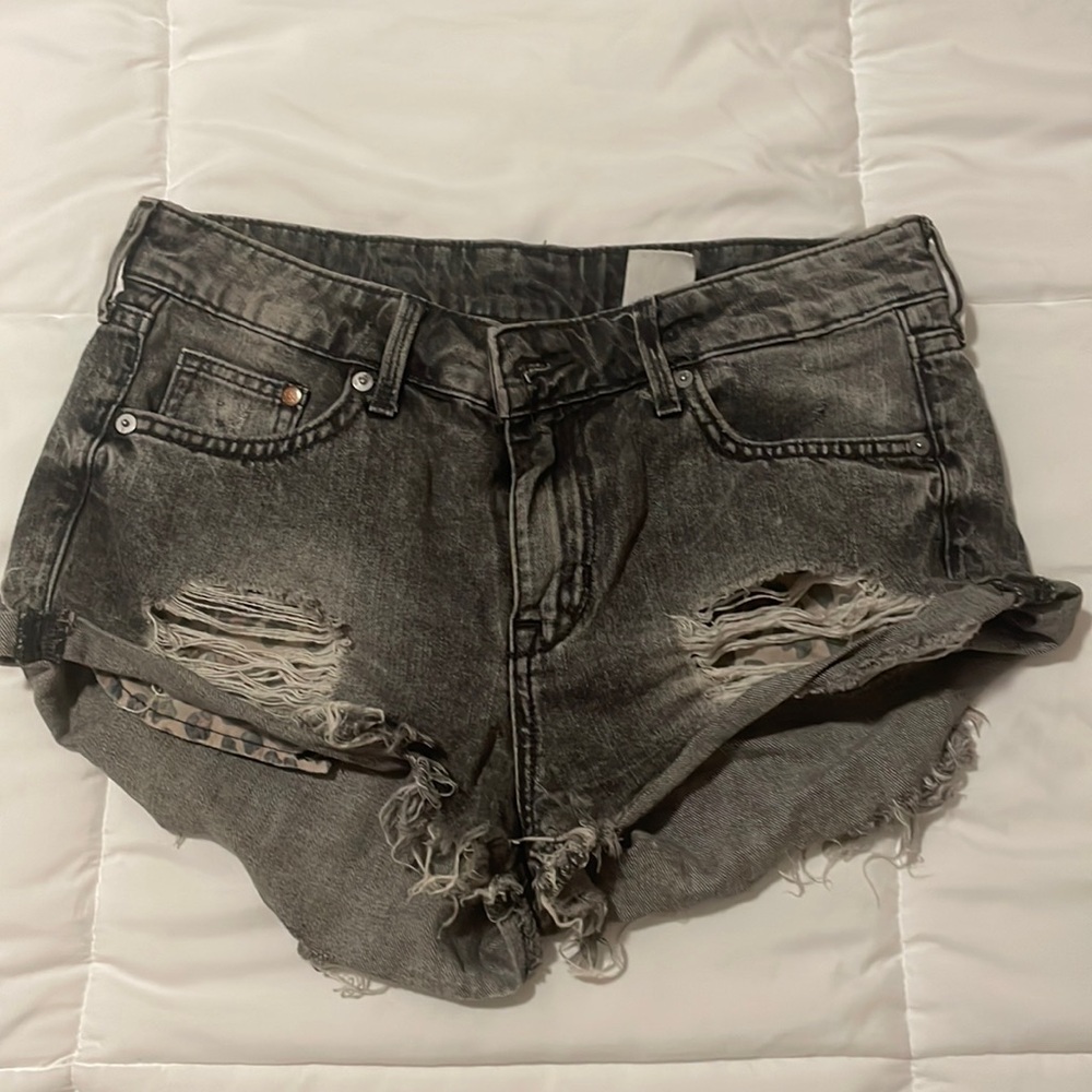 H&M Cut off jean shorts